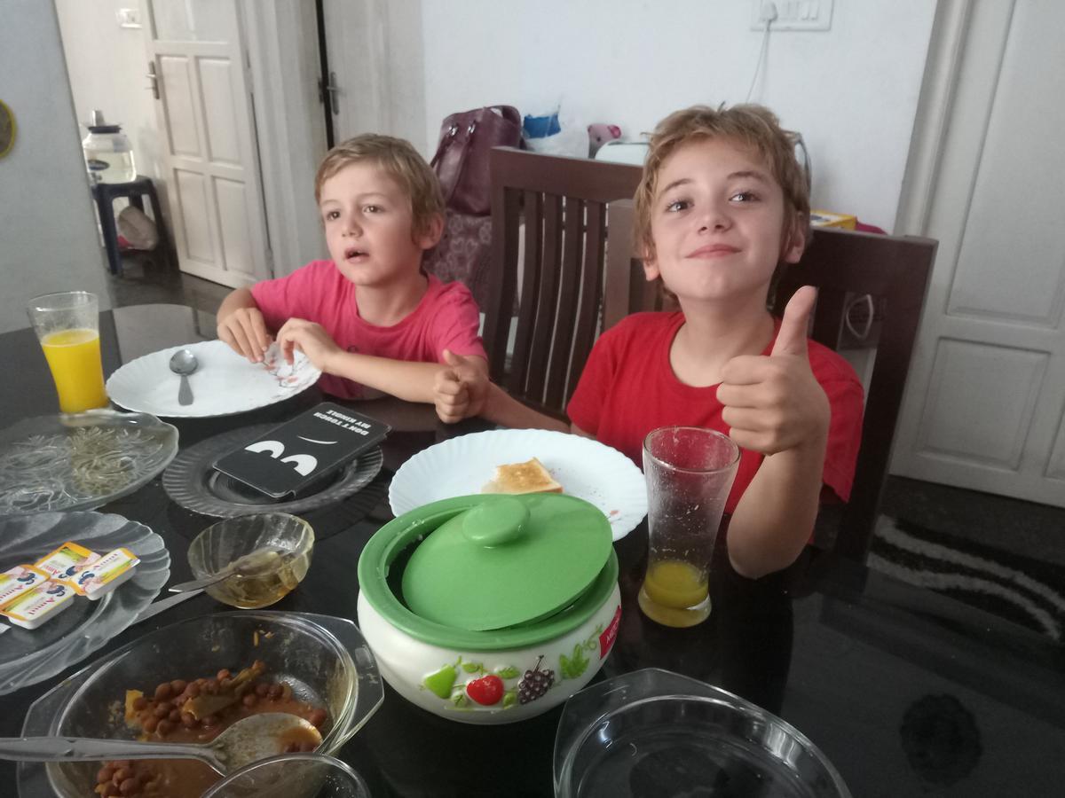 Janatha Homestay Kochi ภายนอก รูปภาพ